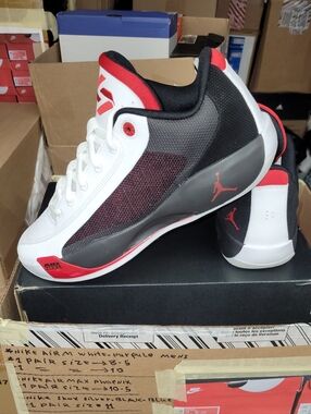 AIR JORDAN LUKA.77 "BLOODLINE" MEN US SIZE 11.5 BRAND NEW IN BOX